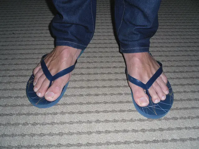 skinny flip flops