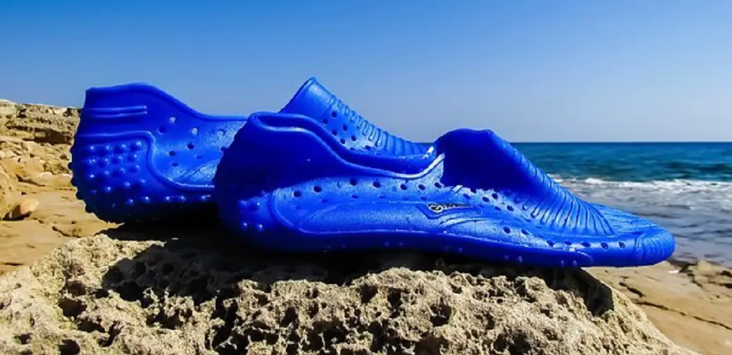 best shoes for lifeguards 2