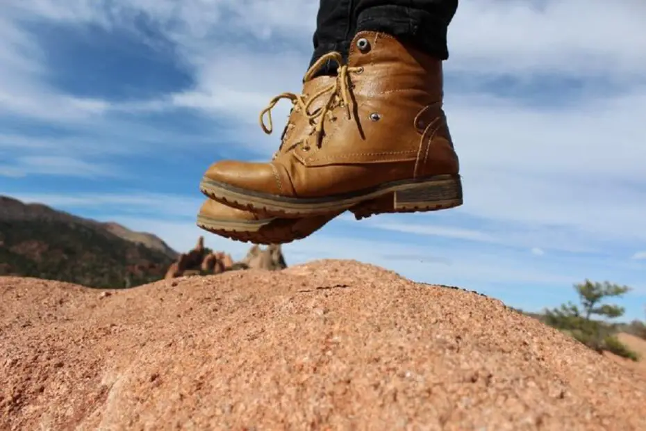 Best Steel Toe Boots for Hot Weather