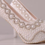 How to Decorate Shoes With Rhinestones