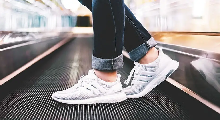 Best Women's Shoes for Air Travel