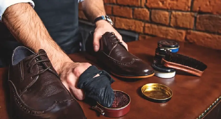 How to Remove Scuff Marks From Rubber Shoes