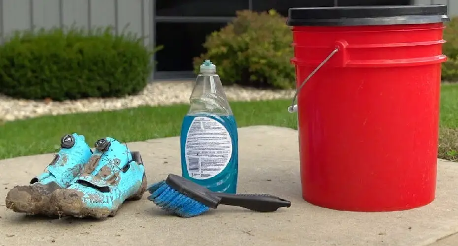 How to Wash Cycling Shoes