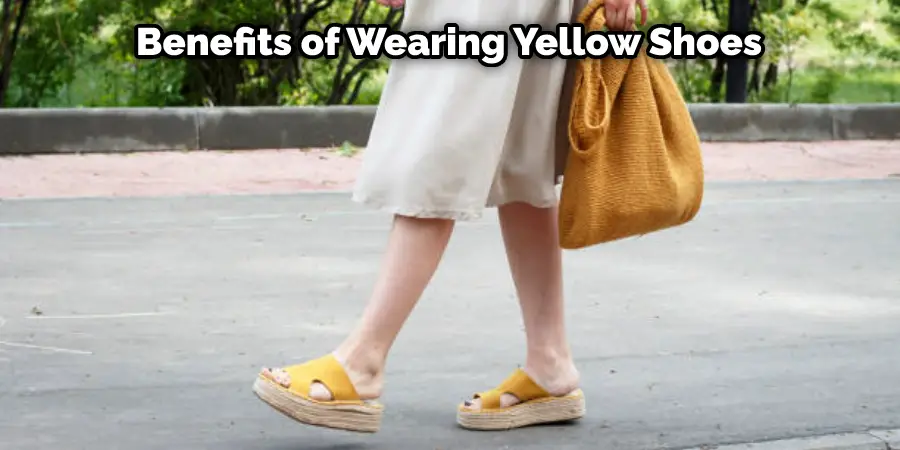 Avantages de porter des chaussures jaunes