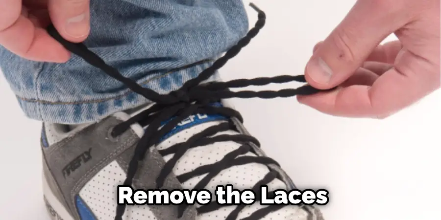  Remove the Laces