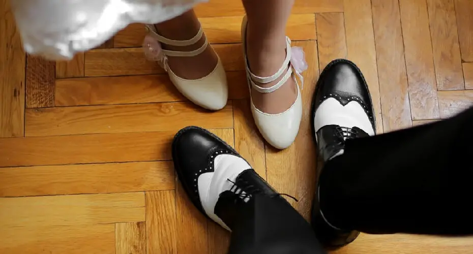 How to Wear Flat Shoes to a Wedding