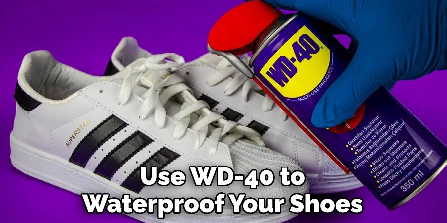 Utilisez du Wd-40 pour imperméabiliser vos chaussures